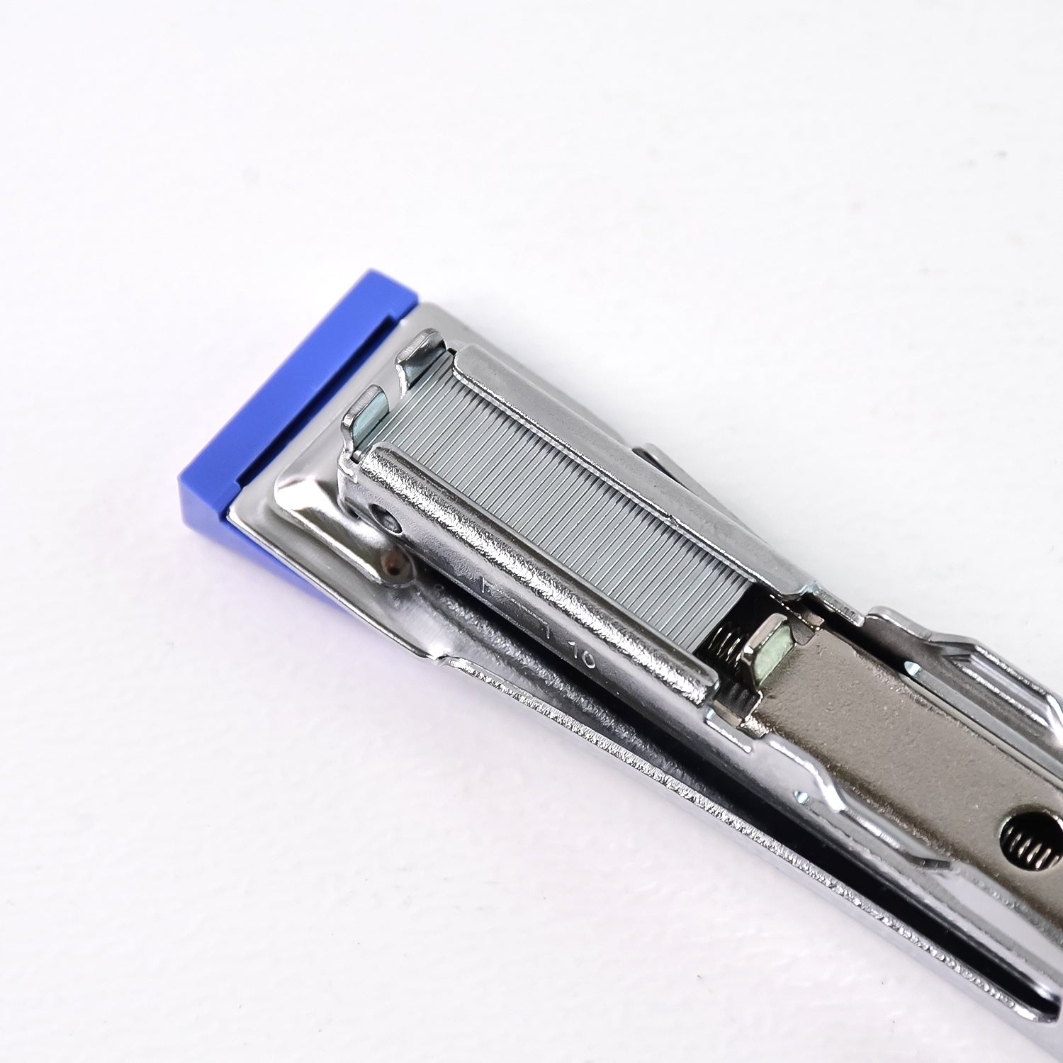 Kangaro No.10-1M High-Quality Staples (1 Set)