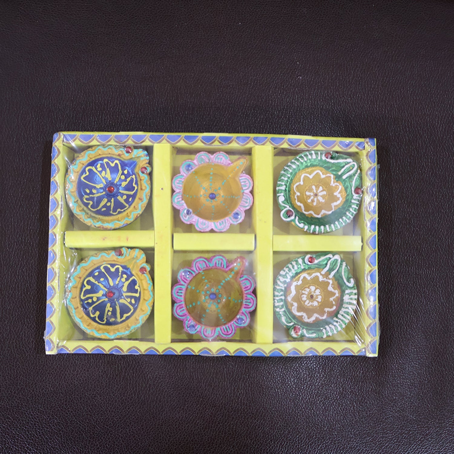 Decorative Hand-Painted Clay Diya Set (6 Pc)